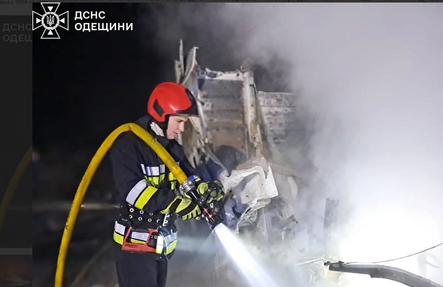 Росія атакувала Одещину: пошкоджено десятки будинків, постраждав чоловік Росія атакувала Одещину: пошкоджено десятки будинків, постраждав чоловік